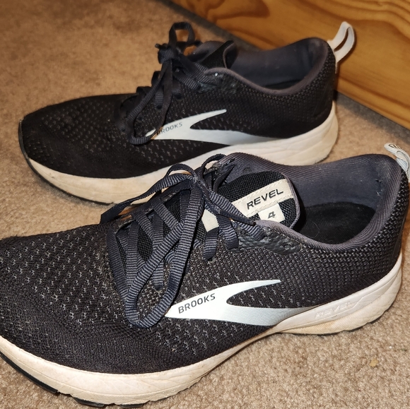 Brooks running shoes - Picture 5 of 6